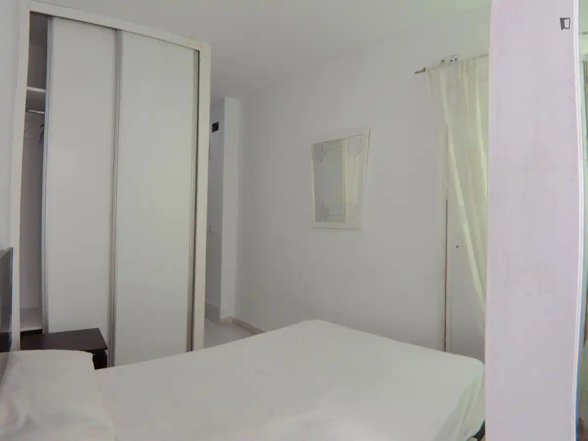 Study for rent in Puerta del Ángel