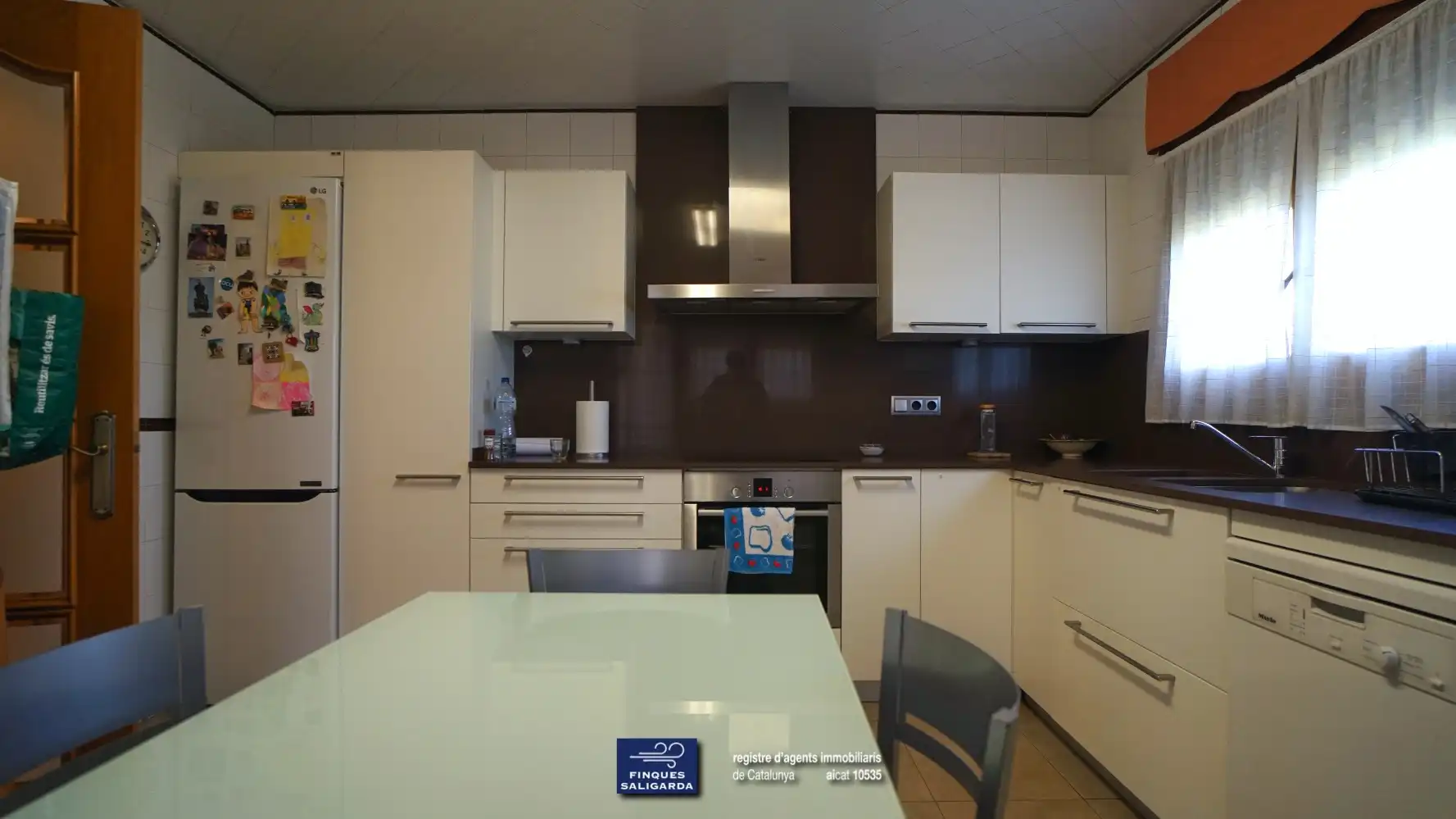 Cocina de Casa o chalet en venta en Canovelles con Aire acondicionado, Calefacción y Terraza