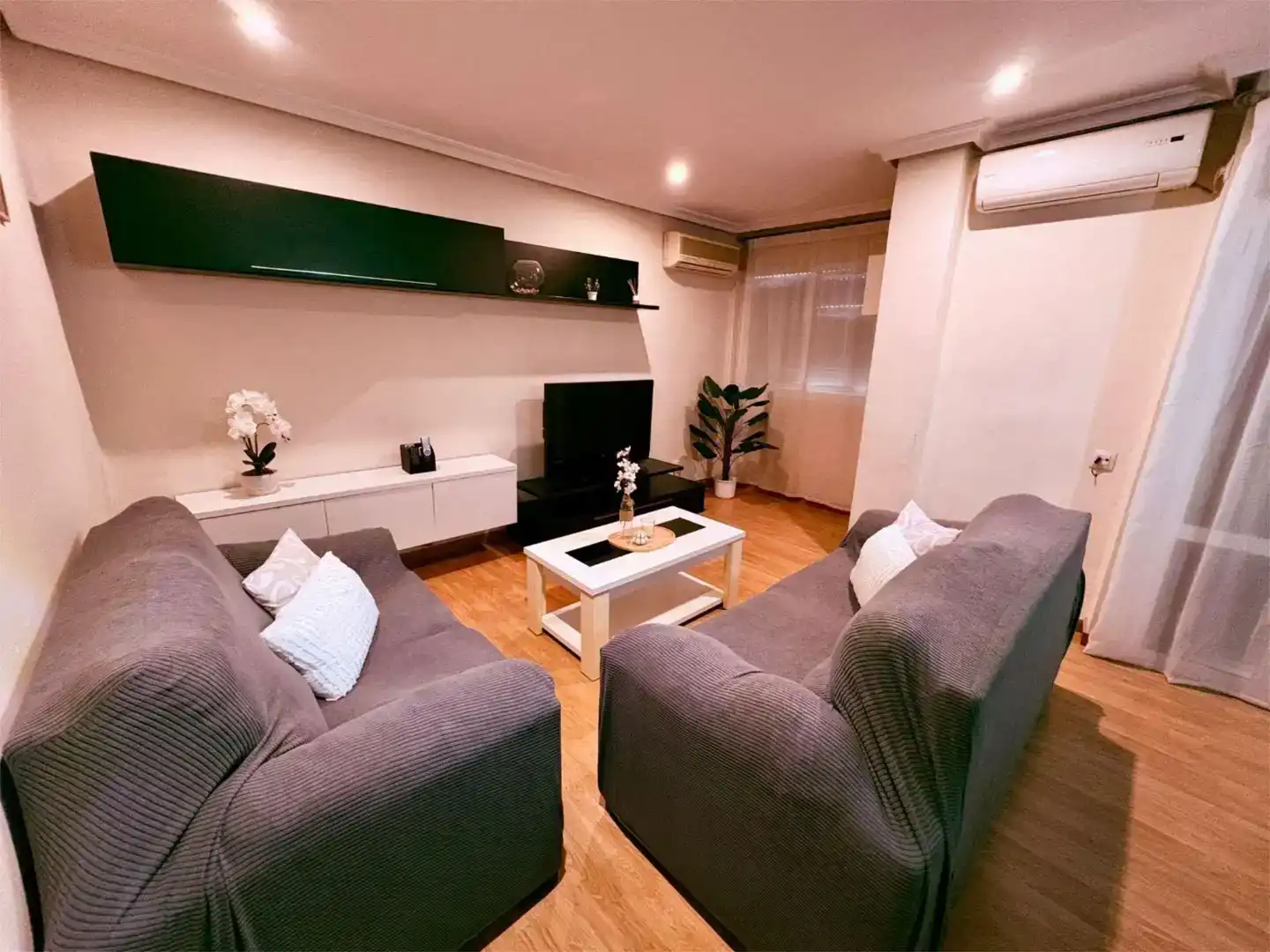 Wohnung zur Miete in Calle Navas de Tolosa, 10, Centro ciudad