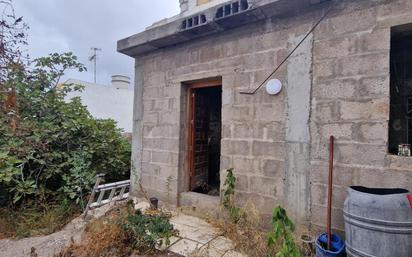 Exterior view of House or chalet for sale in Arucas  with Alarm