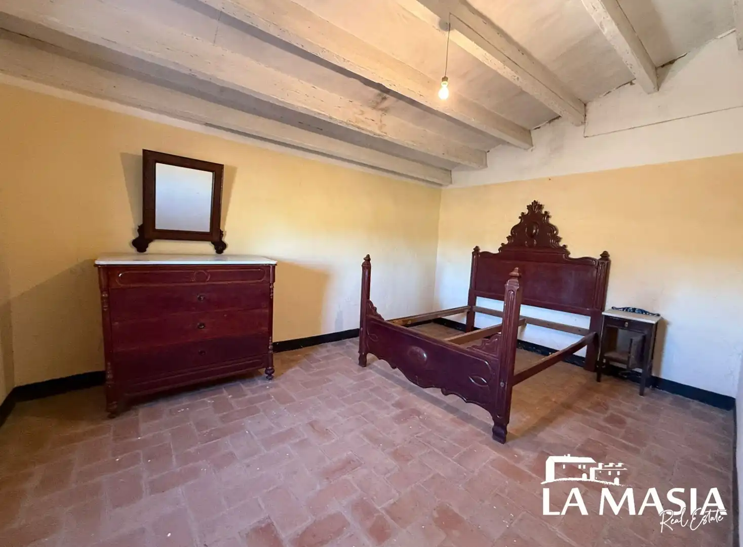 Dormitori de Finca rústica en venda en Olèrdola amb Jardí privat i Traster