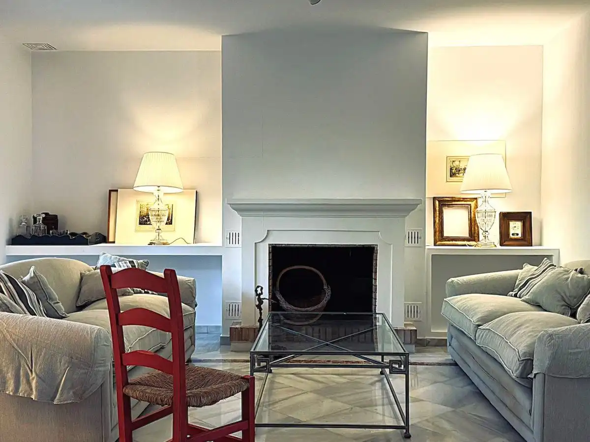 Sala d'estar de Apartament de lloguer en Sotogrande amb Aire condicionat, Calefacció i Terrassa