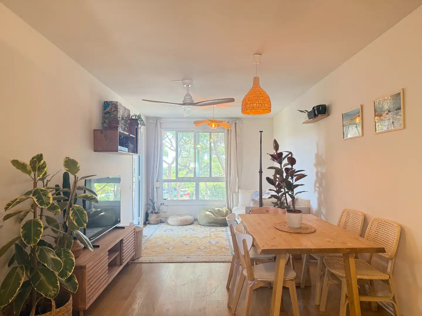 Sala d'estar de Apartament de lloguer en Castelldefels amb Calefacció, Parquet i Terrassa