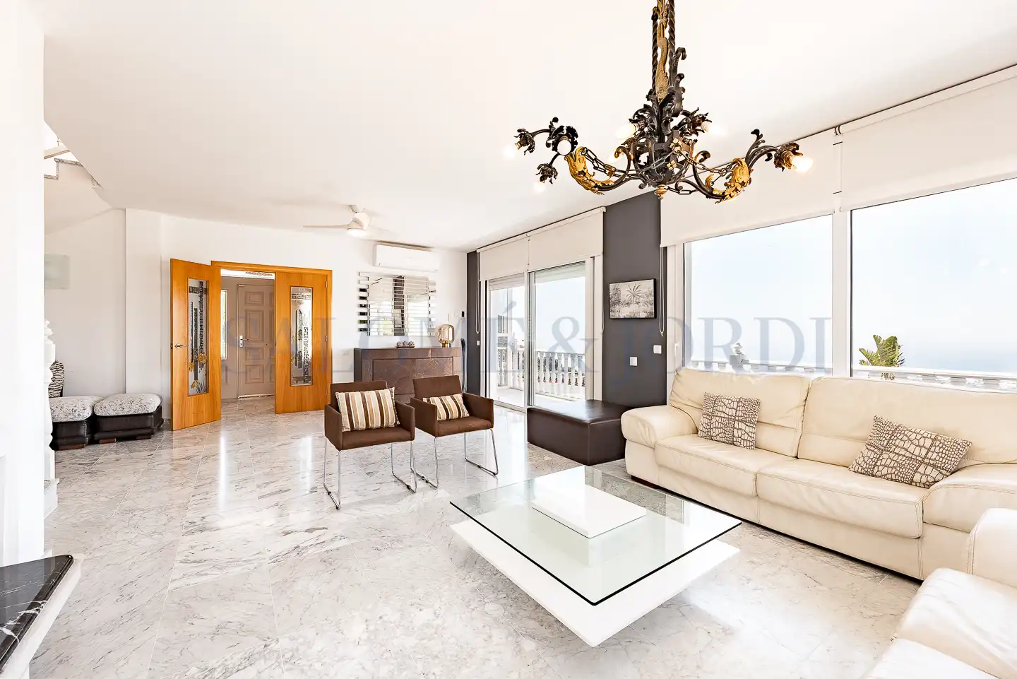 Sala de estar de Casa o chalet en venta en Cabrils con Aire acondicionado, Calefacción y Jardín privado