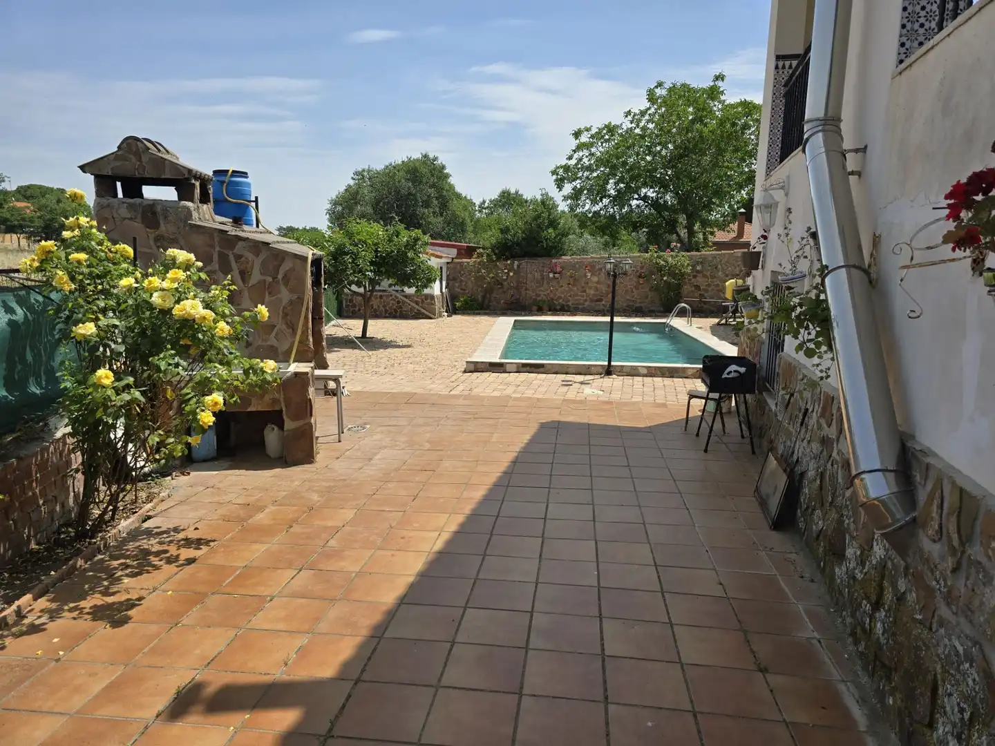 Schwimmbecken von Haus oder Chalet zum Verkauf in Yuncos mit Klimaanlage