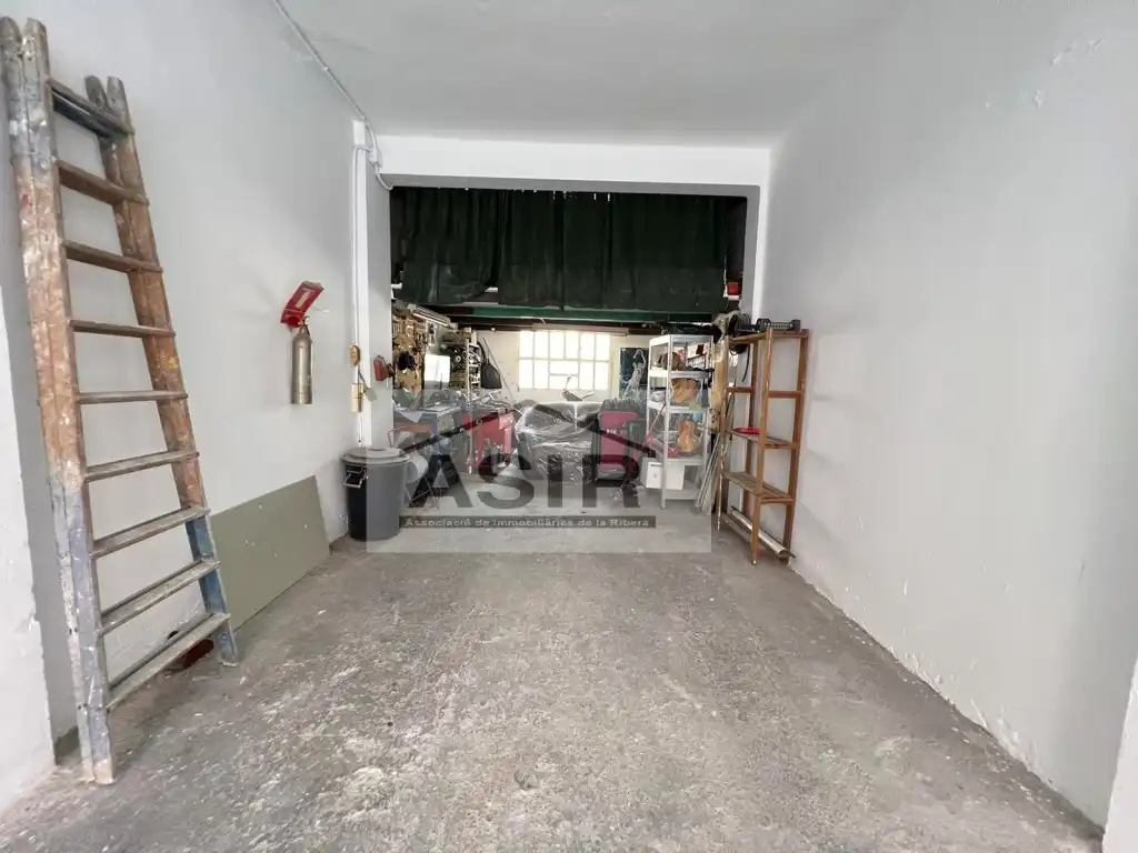 Local en venta en Alzira