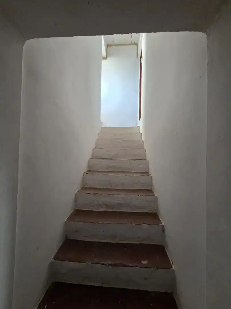 Houses for sale in Mahora  with Private garden and Furnished