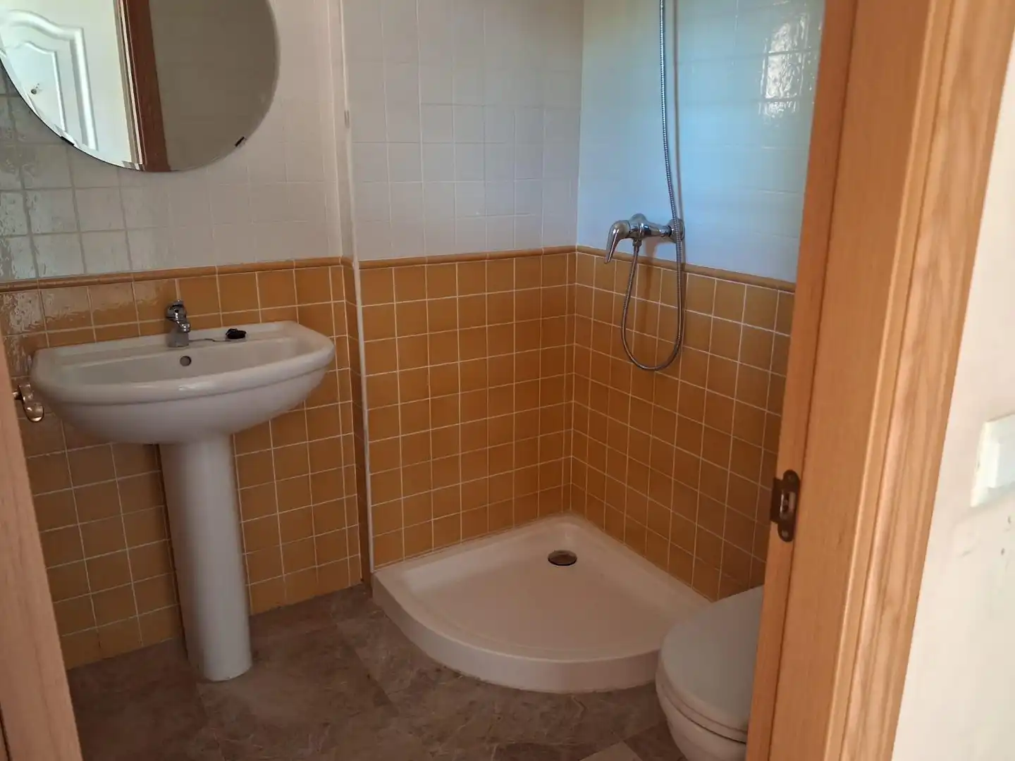 Bathroom of Detached homes for sale in Castilleja de la Cuesta  with Air Conditioner and Terrace