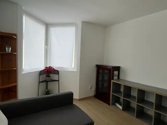 Schlafzimmer von Wohnung zur Miete in Santa Cruz de Bezana mit Heizung, Parkett und Möbliert