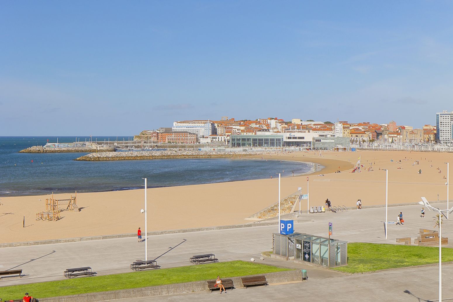 Exterior view of Flat to rent in Gijón   with Heating, Parquet flooring and Furnished