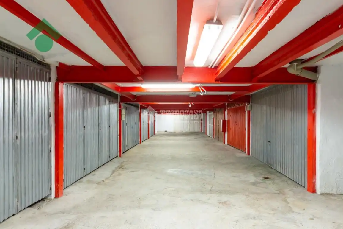 Garage zum Verkauf in Nerja