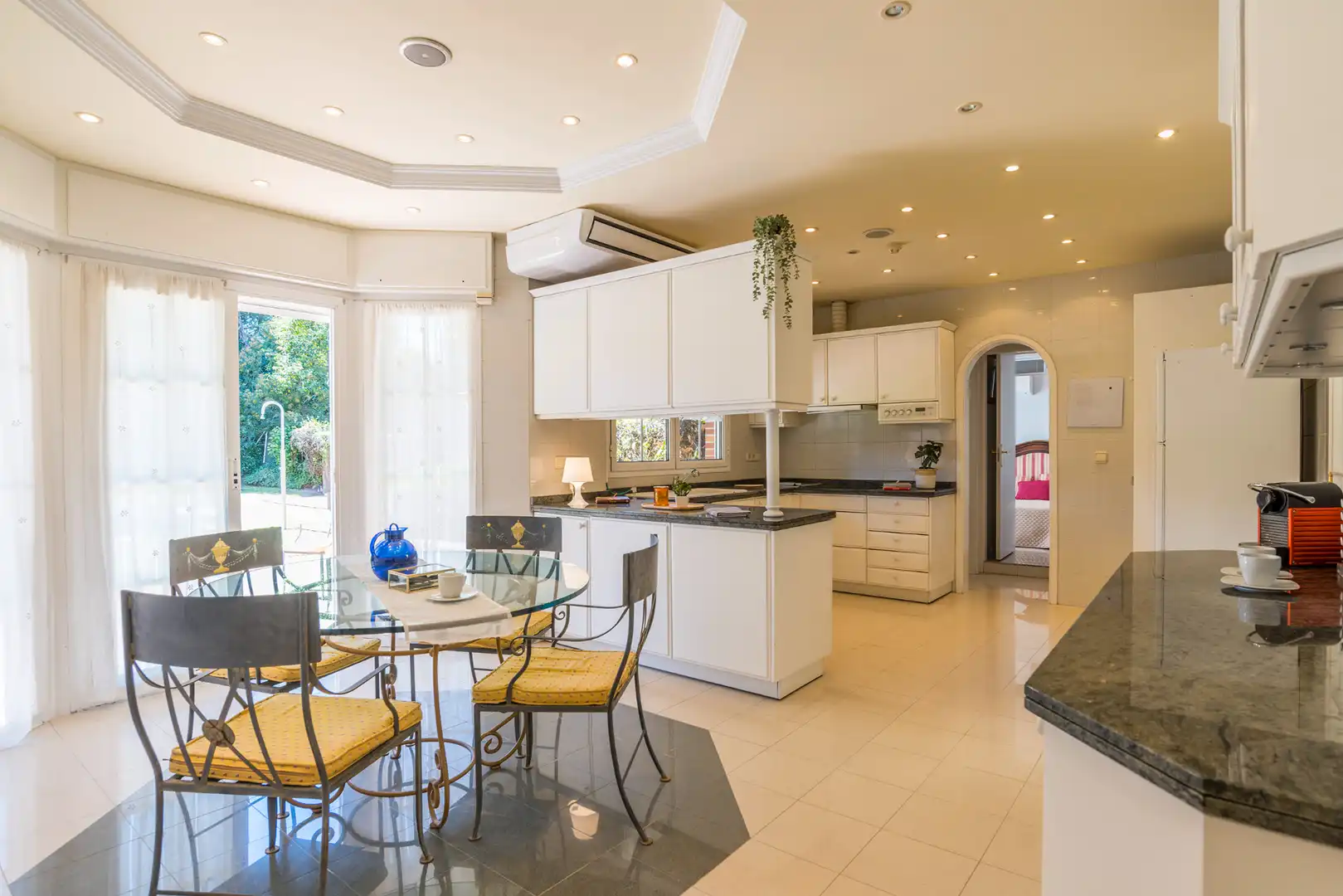 Cocina de Casa o chalet en venta en Pozuelo de Alarcón con Aire acondicionado, Calefacción y Jardín privado
