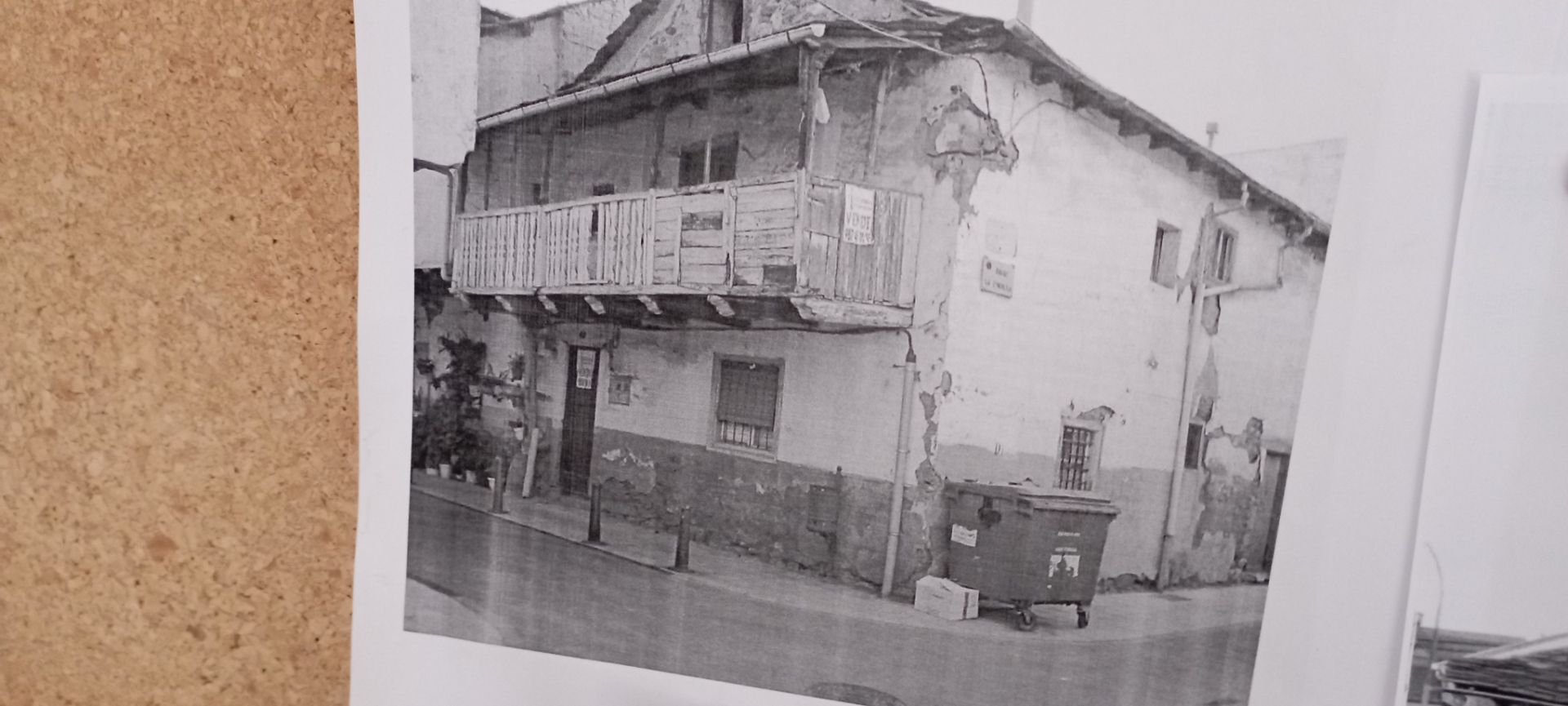 Vista exterior de Casa adosada en venda en Bembibre amb Terrassa