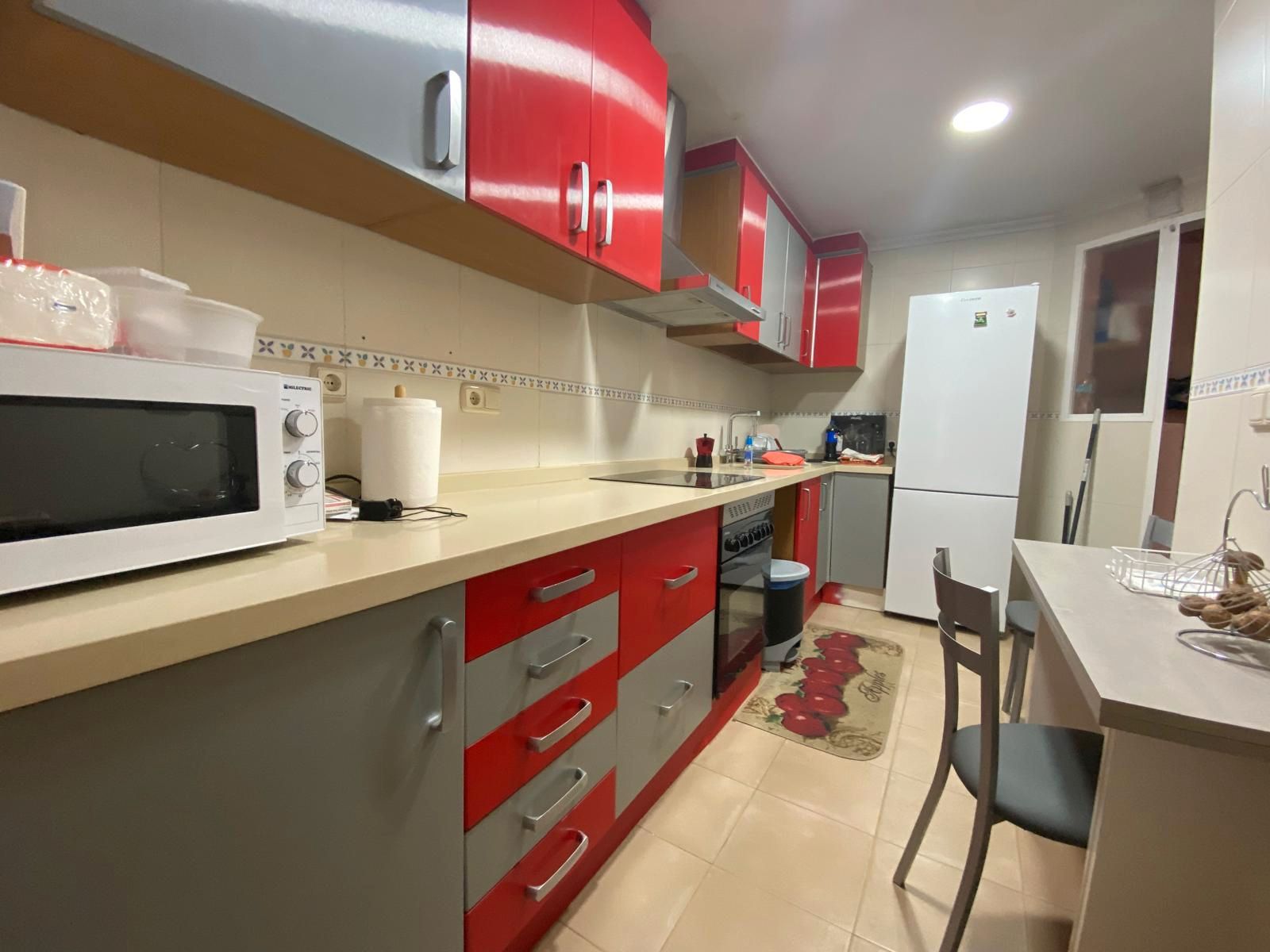 Cuina de Apartament de lloguer en  Albacete Capital amb Calefacció, Terrassa i Moblat