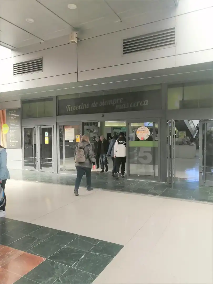 Commercial properties for sale in Madrid  with Air Conditioner and Heating