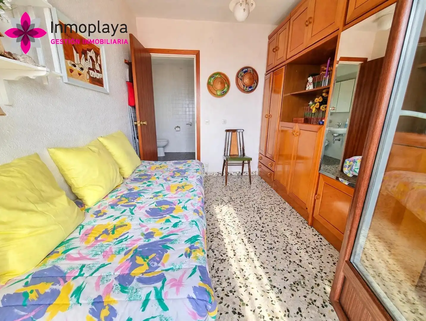 Schlafzimmer von Dachboden zum Verkauf in Noja mit Terrasse und Möbliert