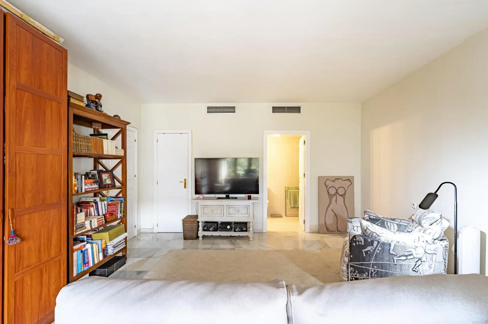 Apartament amb piscina en venda a Benahavís pueblo, imagen 6