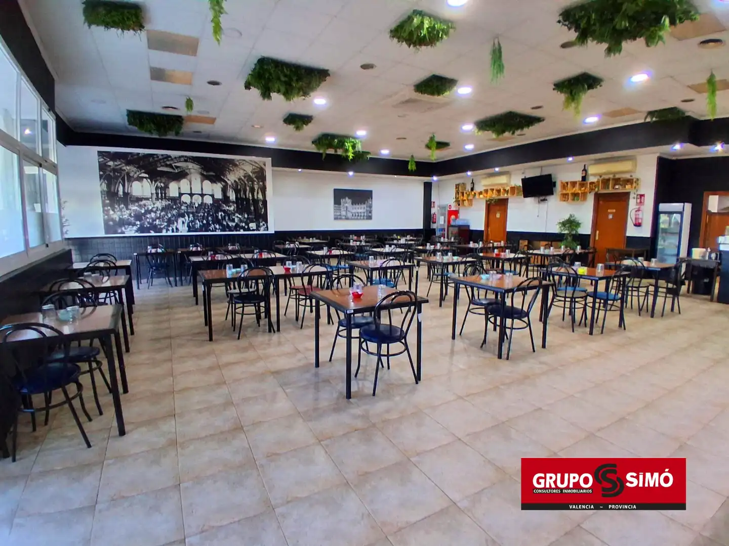 Local comercial en traspàs a Avinguda Lluís Santàngel, imagen 2