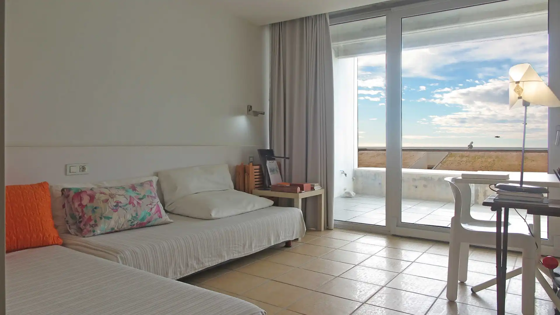 Habitación de Casa adosada en venta en Alicante / Alacant con Aire acondicionado, Jardín privado y Terraza
