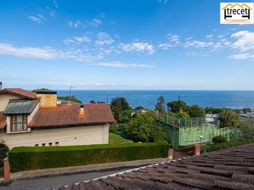 Maison mitoyenne avec balcon à vendre à Igeldo