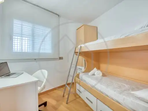 Habitación de Piso en venta en Castell d'Aro, Platja d'Aro i s'Agaró con Aire acondicionado, Calefacción y Amueblado