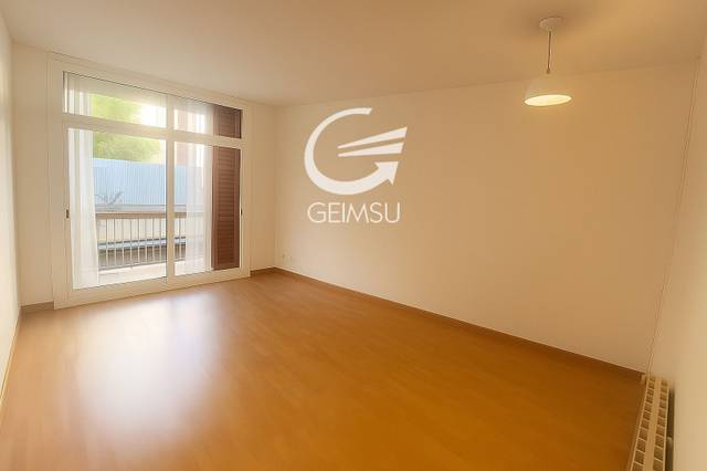 Piso en Venta en Luis Antunez en Vila de Gràcia