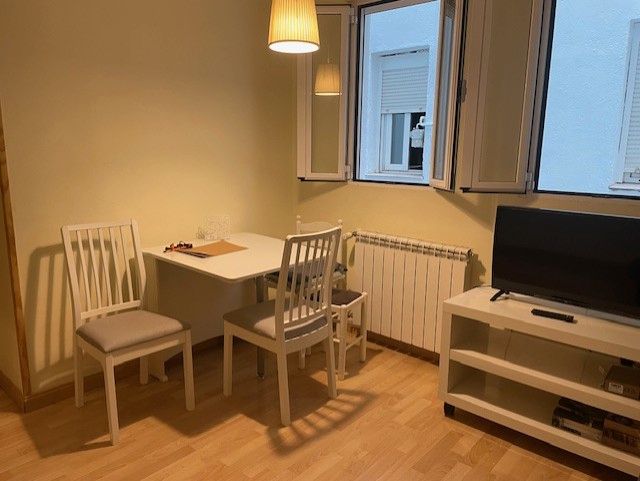 Dining room of Flat to rent in  Madrid Capital  with Heating, Furnished and Oven