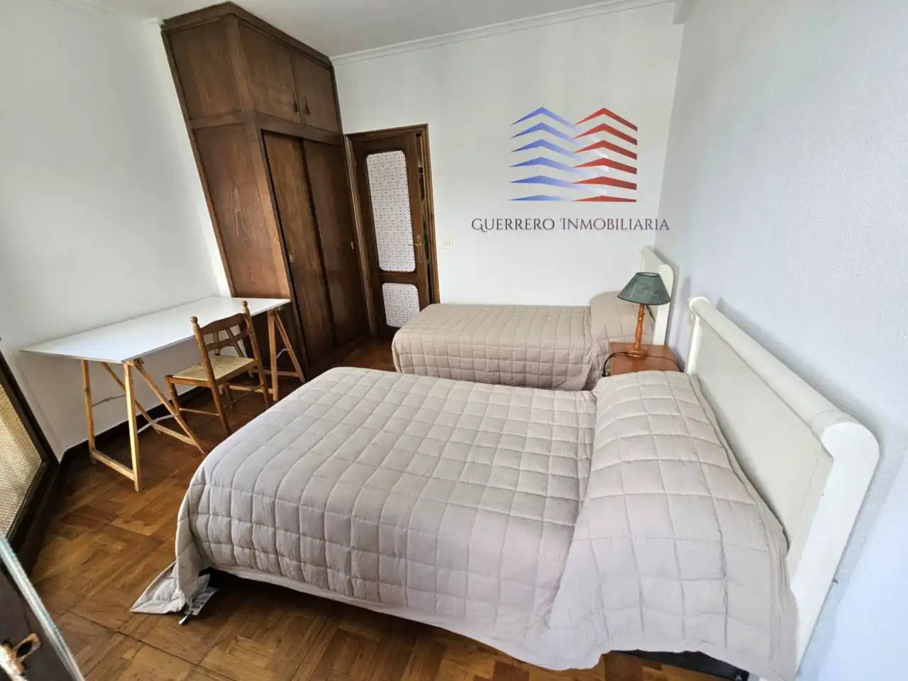 Habitación de Piso de alquiler en Ourense Capital  con Calefacción, Parquet y Trastero