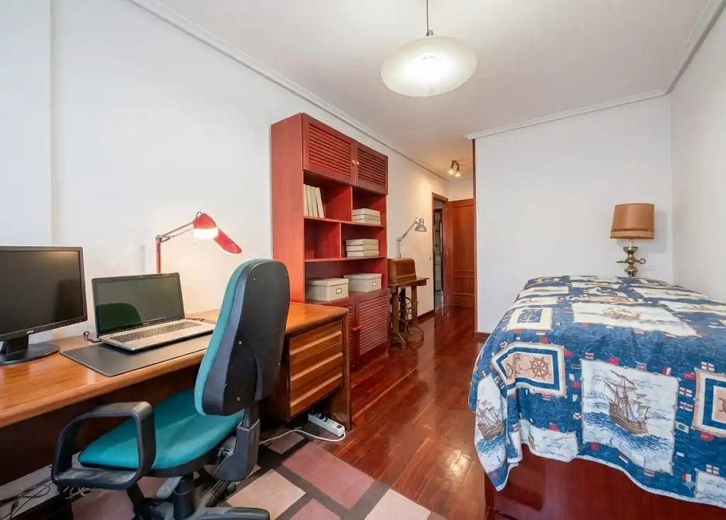 Schlafzimmer von Wohnung zum Verkauf in Santander mit Heizung, Privatgarten und Terrasse