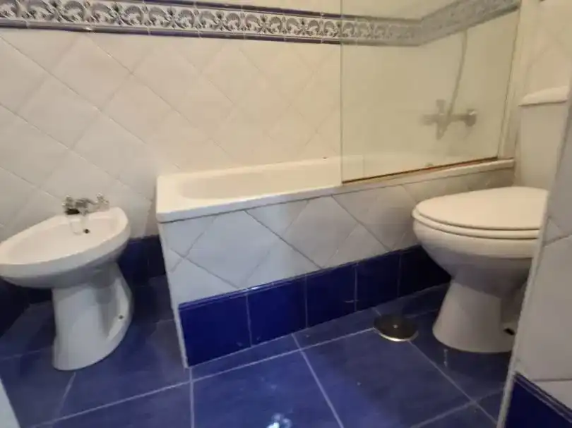 Bany de Pis de lloguer en Montemar 