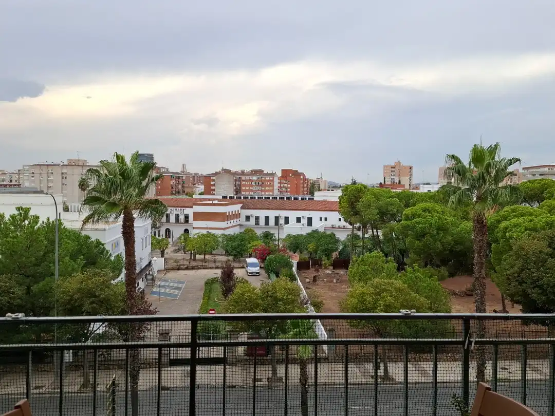 Vista exterior de Pis en venda en Badajoz Capital amb Terrassa i Balcó