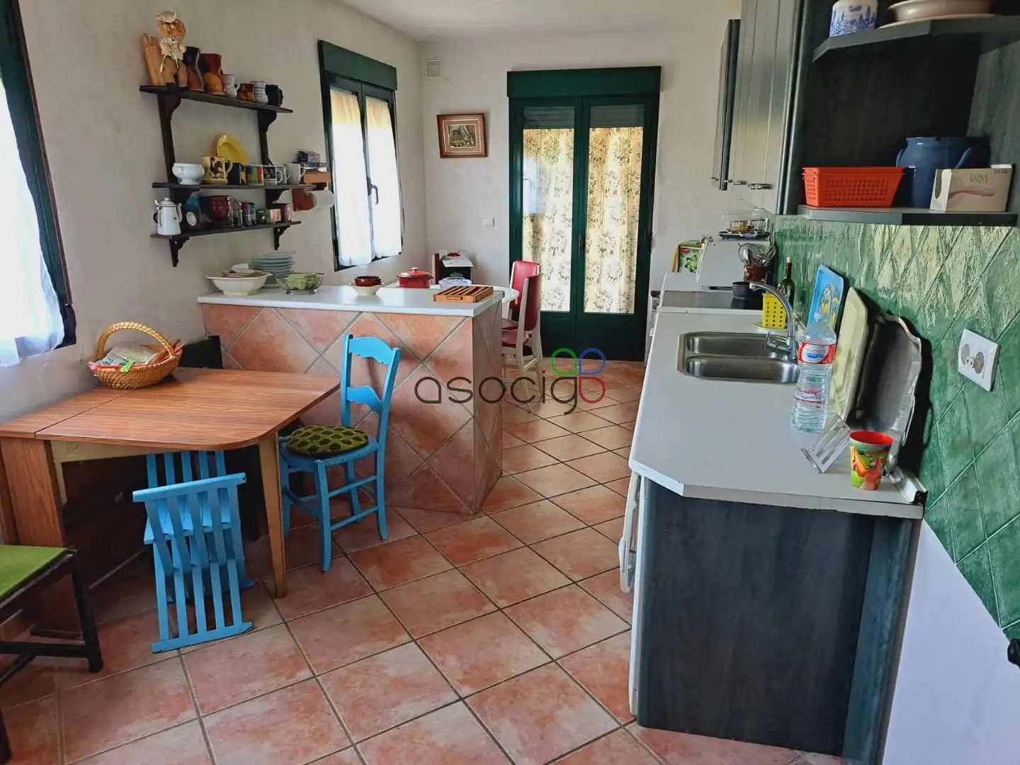 Cocina de Casa o chalet en venta en Solanillos del Extremo con Calefacción, Trastero y Piscina