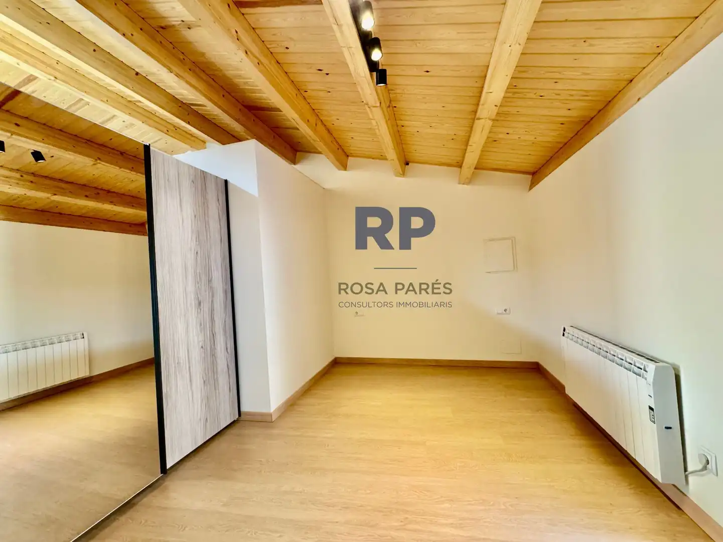 Apartamento en venta en Centelles con Aire acondicionado y Calefacción