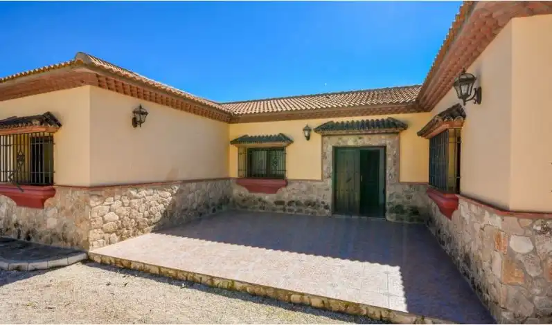 Vista exterior de Finca rústica en venta en Ronda con Calefacción, Jardín privado y Trastero