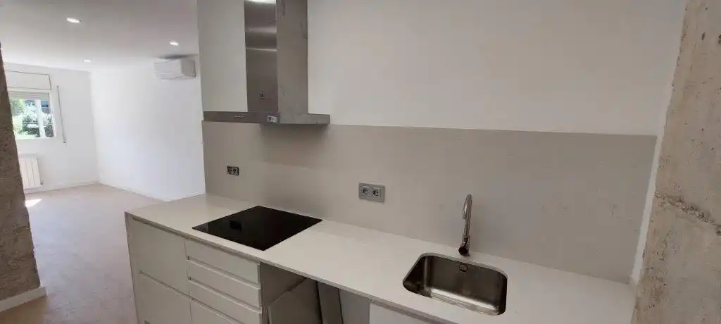 Cocina de Piso en venta en Sant Joan Despí con Aire acondicionado, Calefacción y Horno
