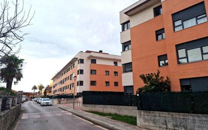 Außenansicht von Wohnung zum verkauf in Piélagos mit Heizung, Terrasse und Abstellraum