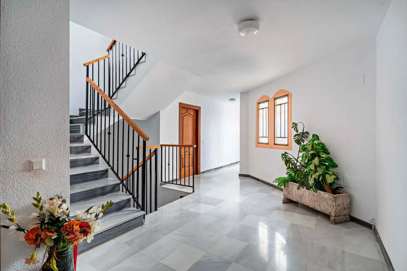 Wohnung zum Verkauf in El Ejido mit Klimaanlage, Parkett und Terrasse