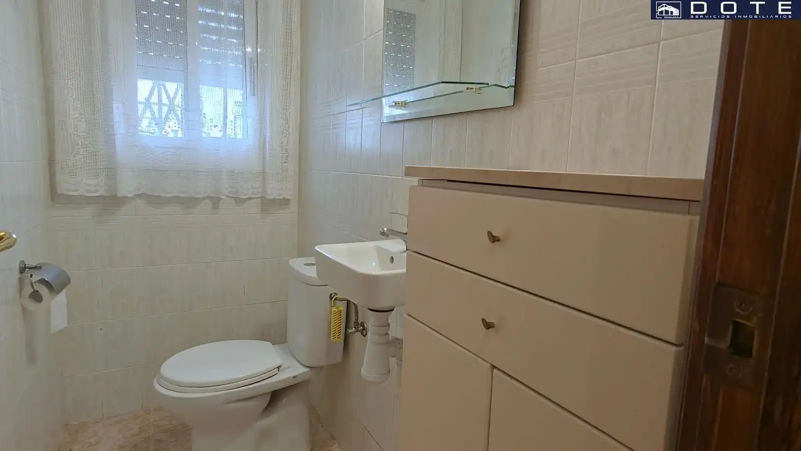 Baño de Casa adosada en venta en Creixell con Terraza, Trastero y Alarma