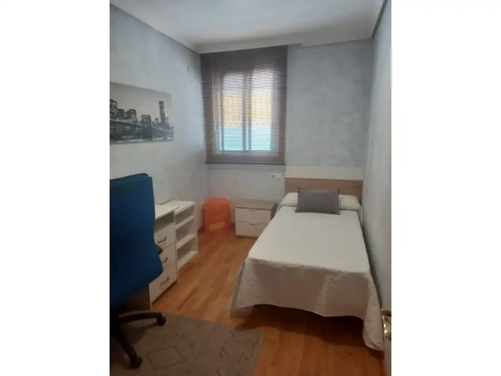 Bedroom of Flat for rent in Paterna