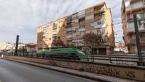 Vista exterior de Pis en venda en  Granada Capital amb Balcó