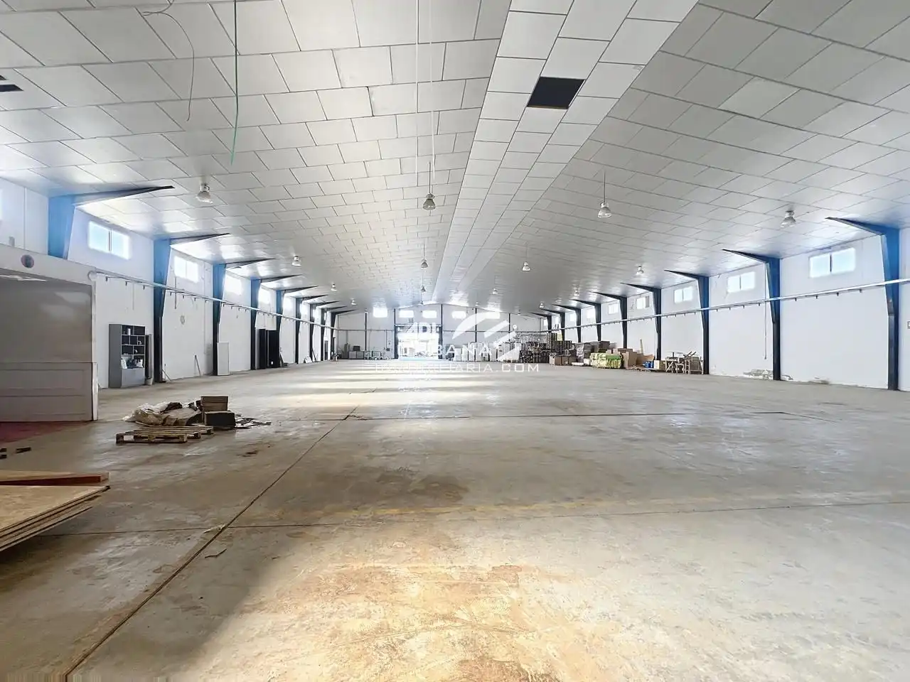 Nave industrial en venta en Las Vegas - Campoaras