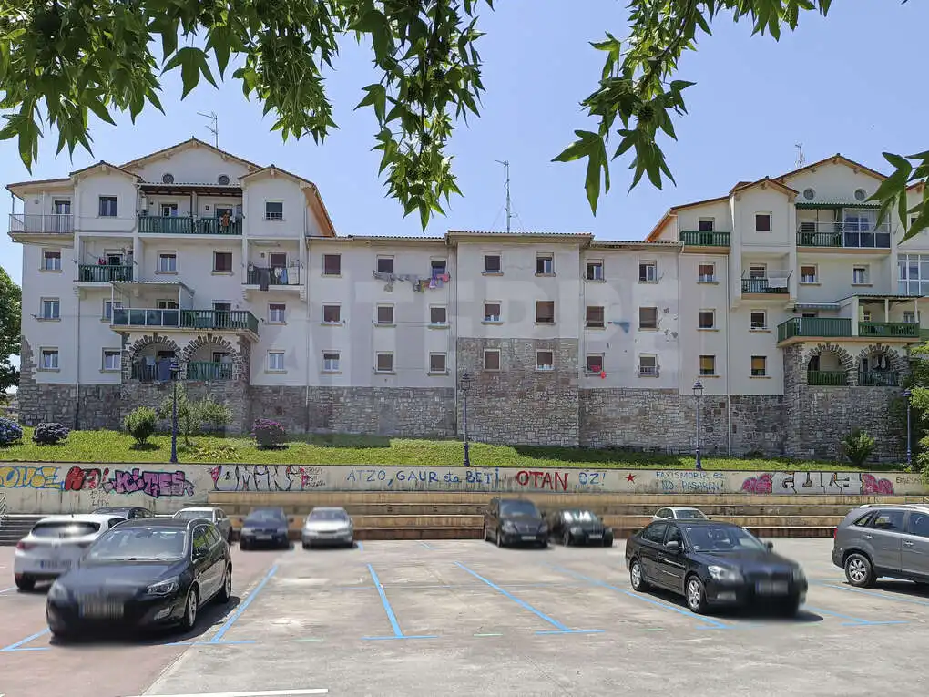 Vista exterior de Piso en venta en Errenteria con Calefacción