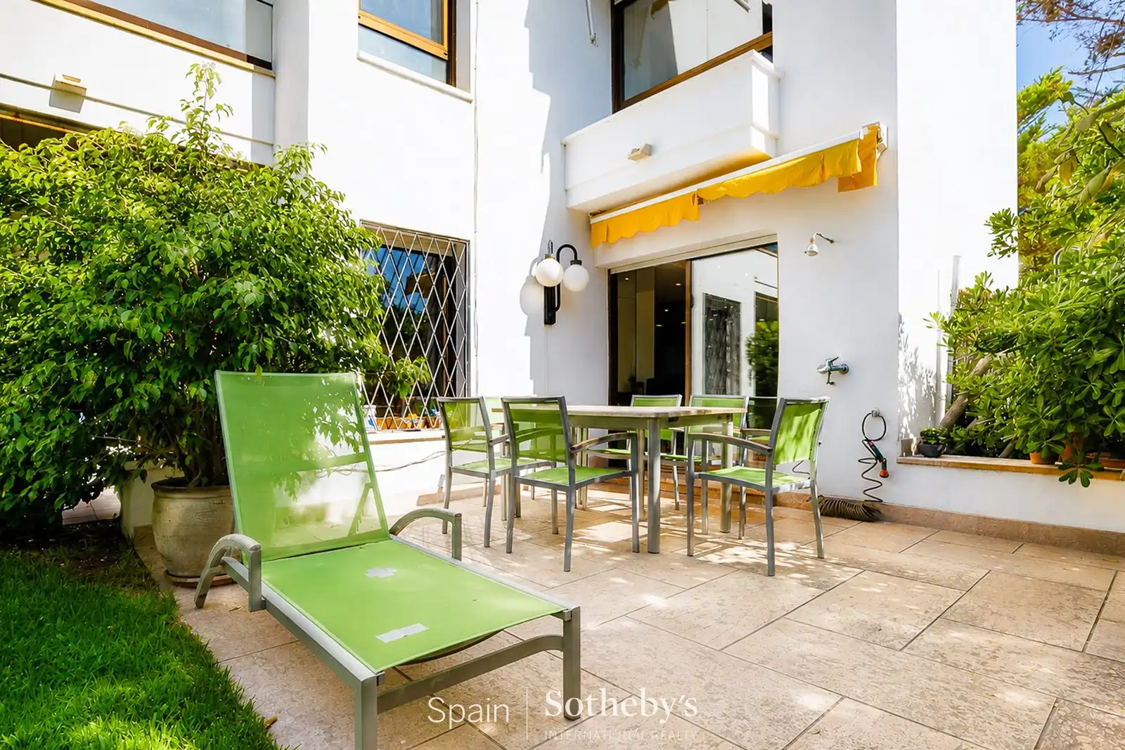 Terraza de Dúplex en venta en Sitges con Aire acondicionado, Calefacción y Terraza