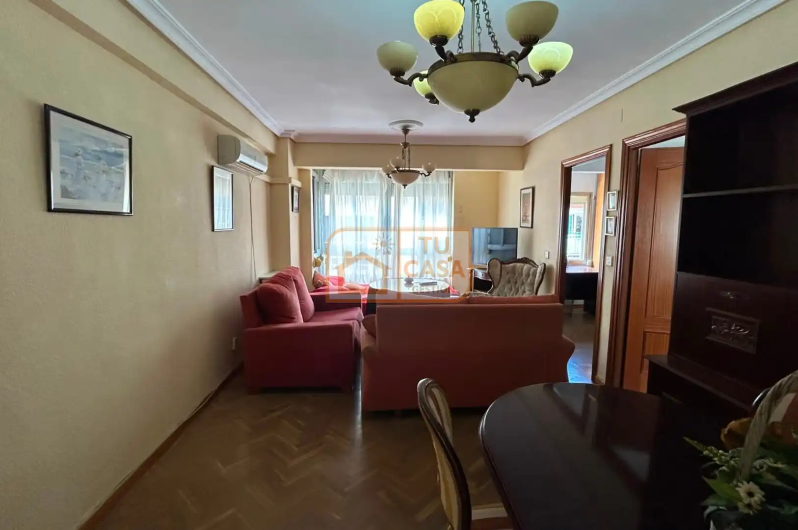 Sala d'estar de Pis de lloguer en Cáceres amb Aire condicionat, Calefacció i Parquet