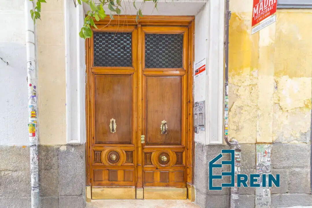 Außenansicht von Wohnung zum Verkauf in Madrid mit Klimaanlage und Heizung