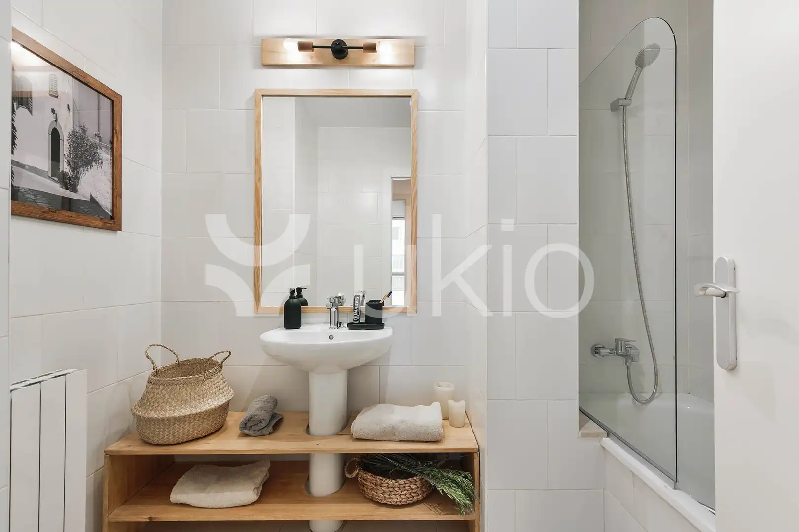 Badezimmer von Wohnungen zur Miete in Barcelona mit Klimaanlage, Heizung und Möbliert