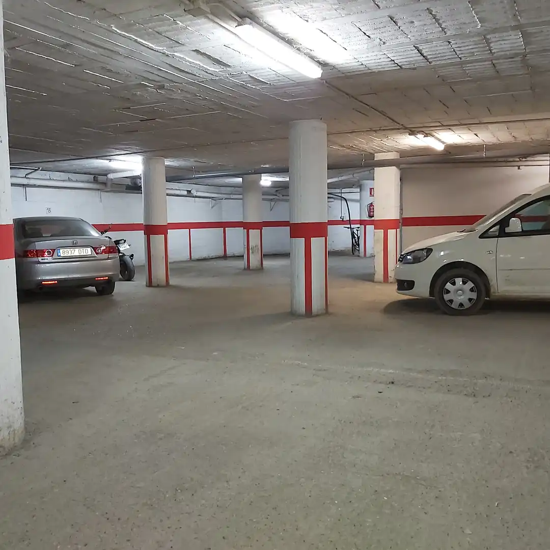 Aparcamiento con ascensor en venta en 27 de Gener, imagen 4