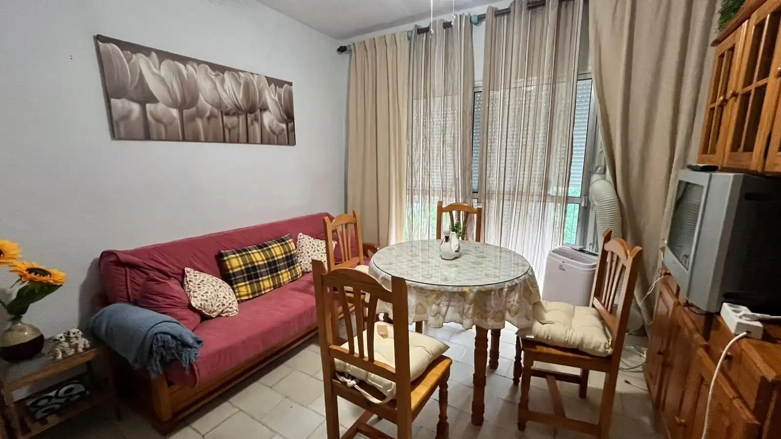 Flat for rent in Calle PEÑALARA, El Plantinar – Avda. La Paz - El Juncal