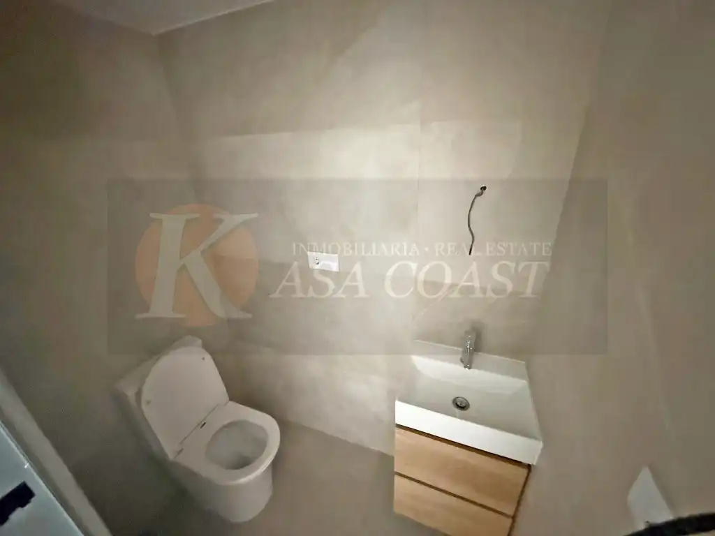 Bathroom of Flat for sale in Fuengirola  with Air Conditioner and Private garden
