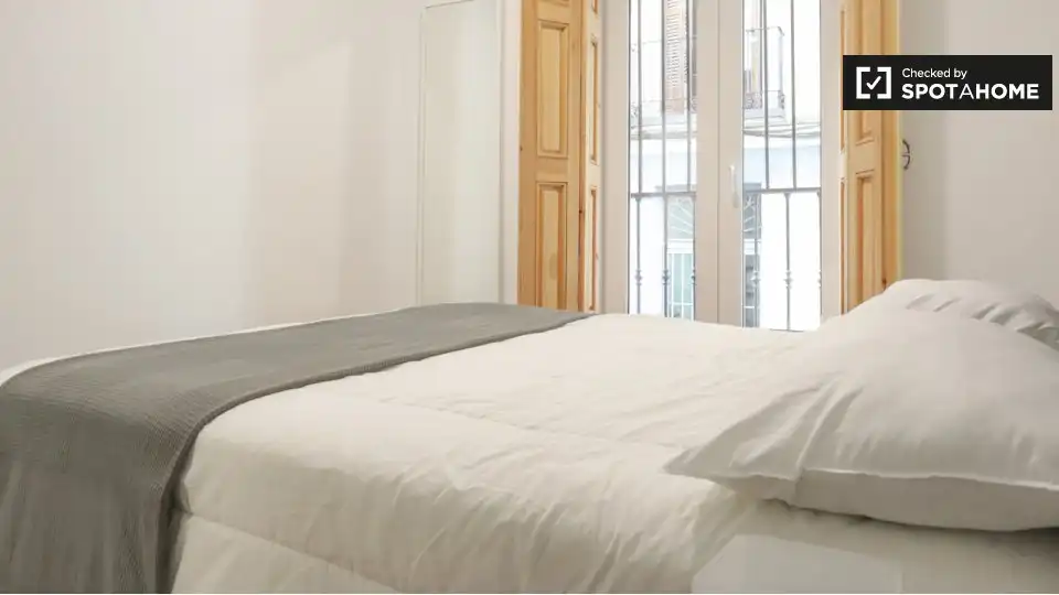 Habitación de Piso de alquiler en Madrid con Aire acondicionado, Calefacción y Amueblado